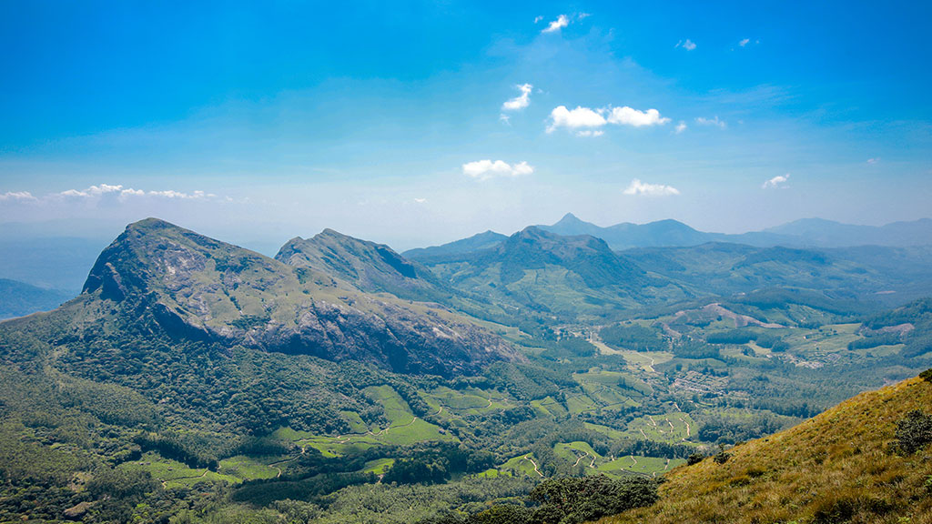 4 Days Munnar Athirapally Kerala Tour Package